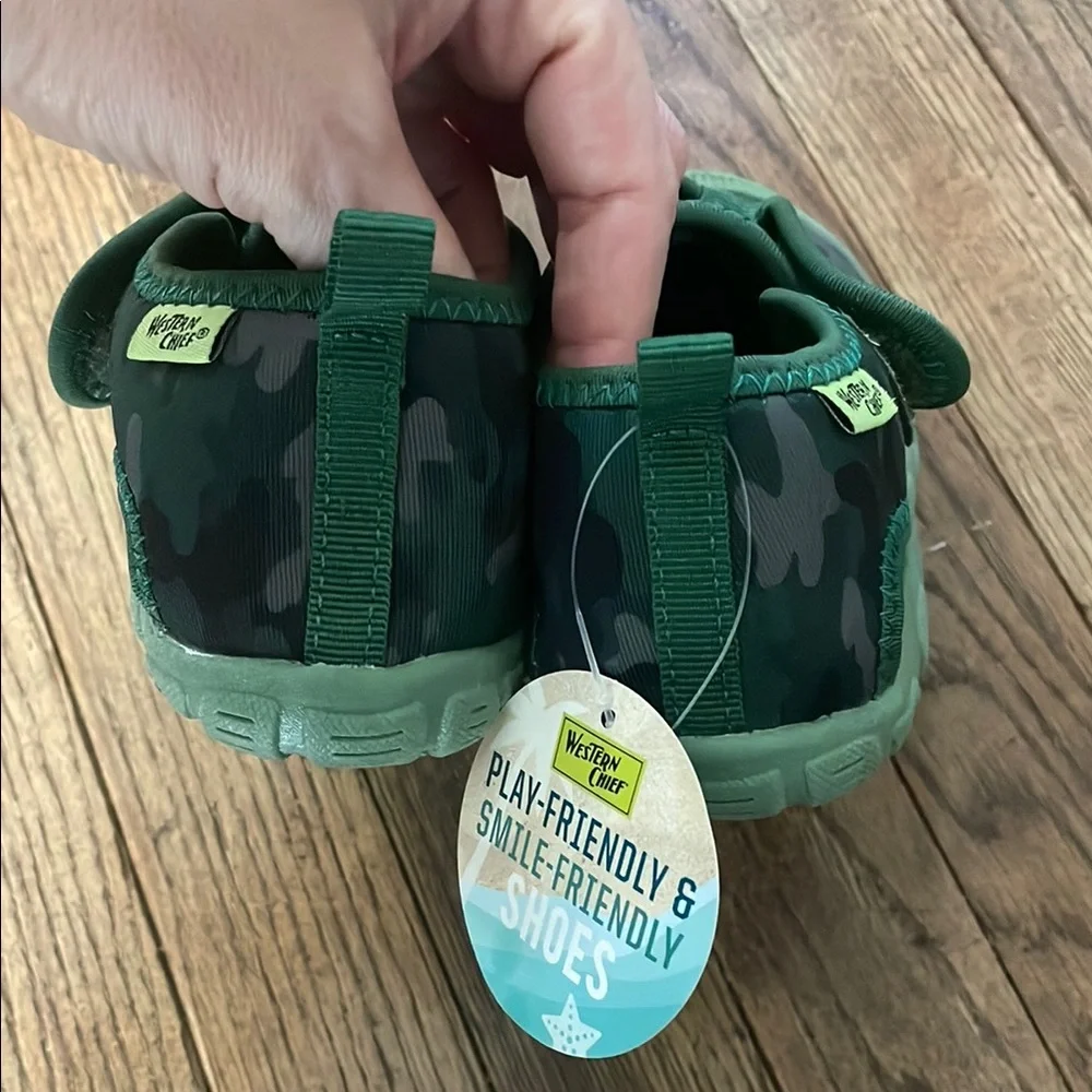 Western Chief stylish durable